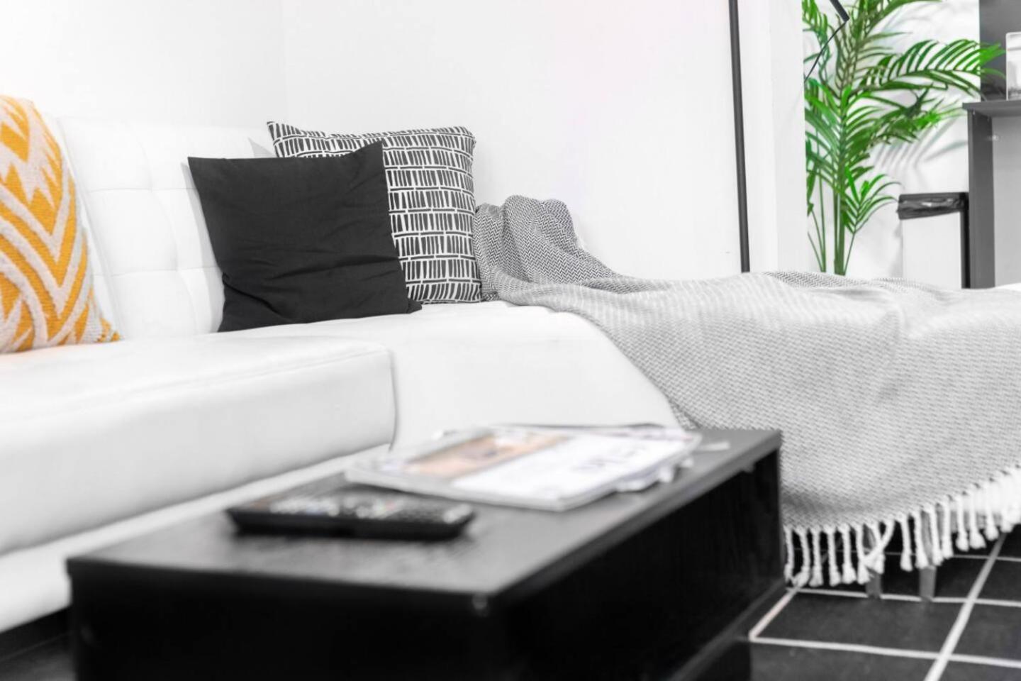 Loft Style Apartment - Near City Centre - Smart Tv- Wifi - Parking - Top Rated - 3Nt Бирмингам Екстериор снимка